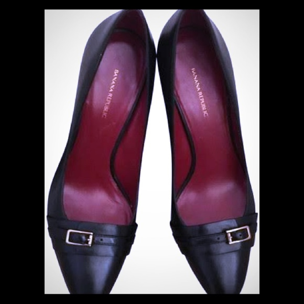 Banana republic black Samantha leather pump 8.5 M